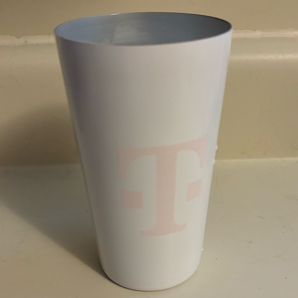 T-Mobile White Reusable Aluminum Tumbler with Color Change Pink Logo, new - Picture 3 of 7